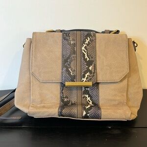 Stylish versatile modern purse